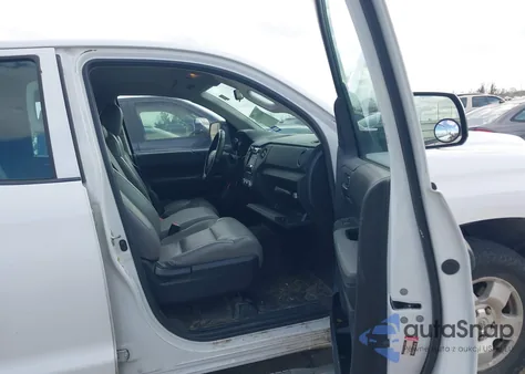 2015 Toyota Tundra Sr 4.6L V8 из США, поврежденный, VIN 5TFRM5F14FX082632